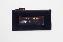 Load image into Gallery viewer, Heritage Leather "Doc" Electronics Organizer / Toiletry Kit