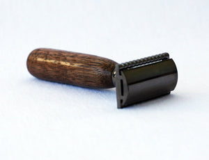 Hand turned Walnut Double Edge Safety Razor