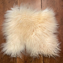 Load image into Gallery viewer, Bark Tanned Icelandic Sheepskin Seat Cover | Glacier LRF1
