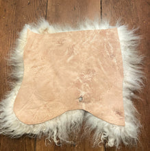 Load image into Gallery viewer, Bark Tanned Icelandic Sheepskin Seat Cover | Glacier LRF1
