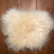 Load image into Gallery viewer, Bark Tanned Icelandic Sheepskin Seat Cover | Glacier LRF2
